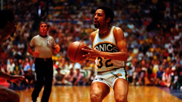 Slick Watts: How A Tryout Created A Sports Icon - Watts Basketball ...